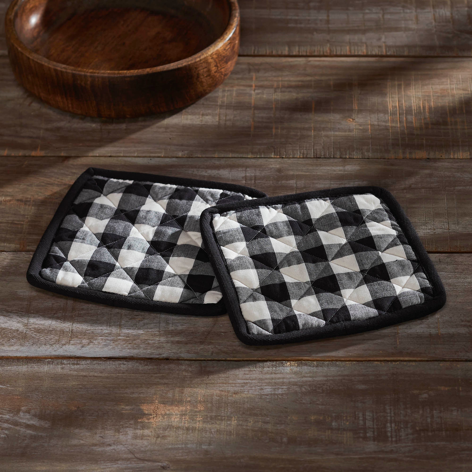 Annie Buffalo Check Black Pot Holder Set of 2 8x8 SpadezStore