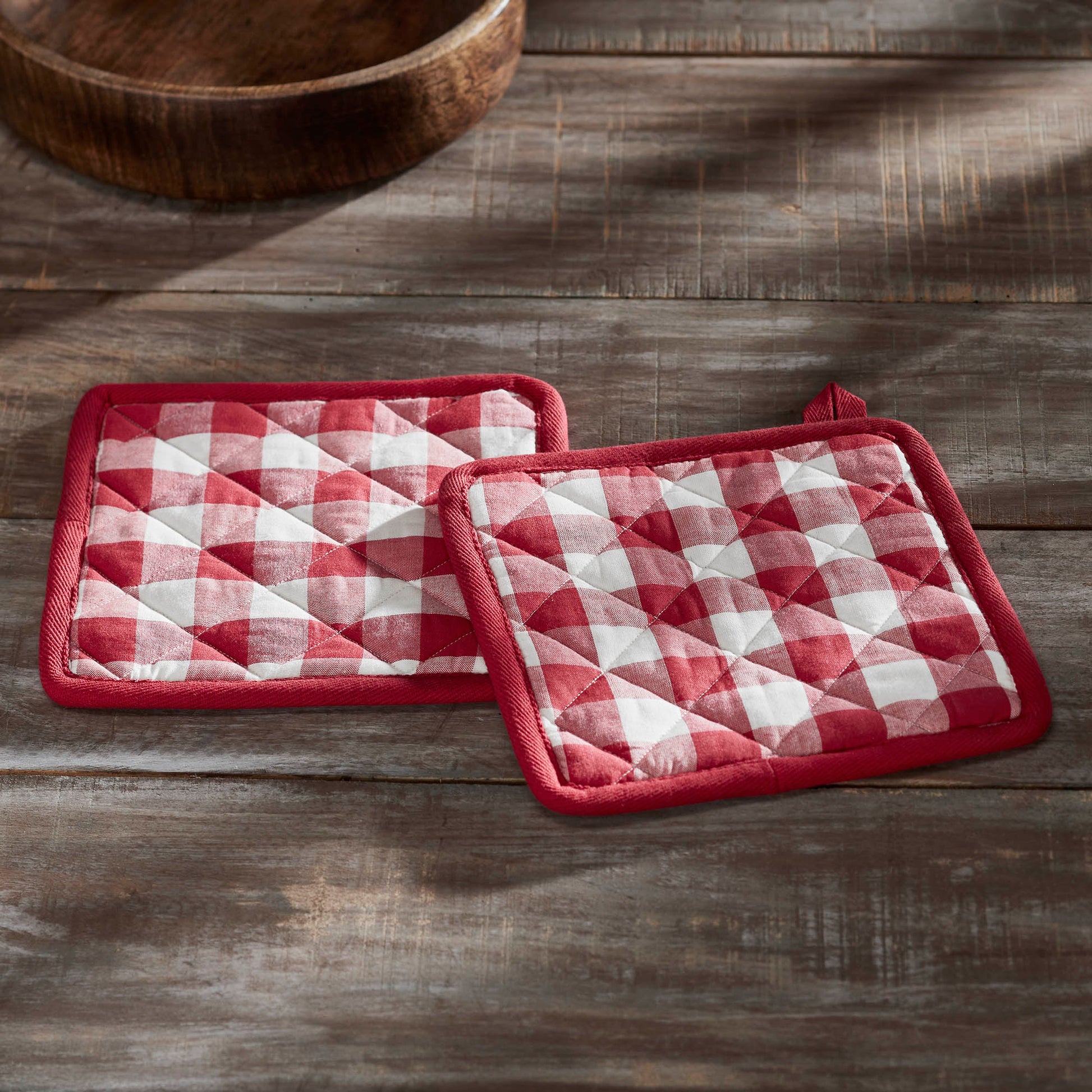 Annie Buffalo Check Red Pot Holder Set of 2 8x8 SpadezStore